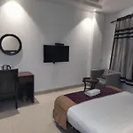 Hotel The Class Igi Airport