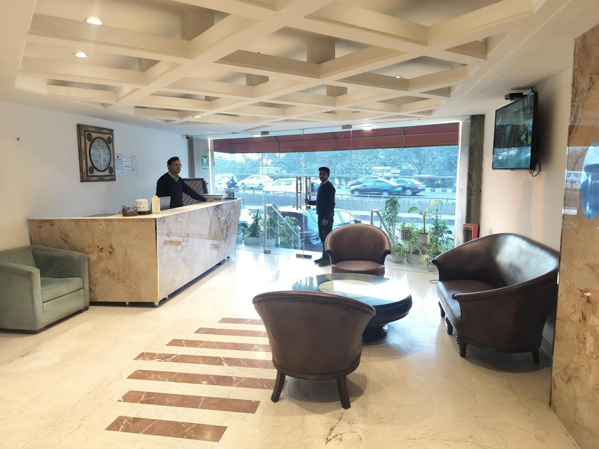 Hotel The Class Igi Airport *