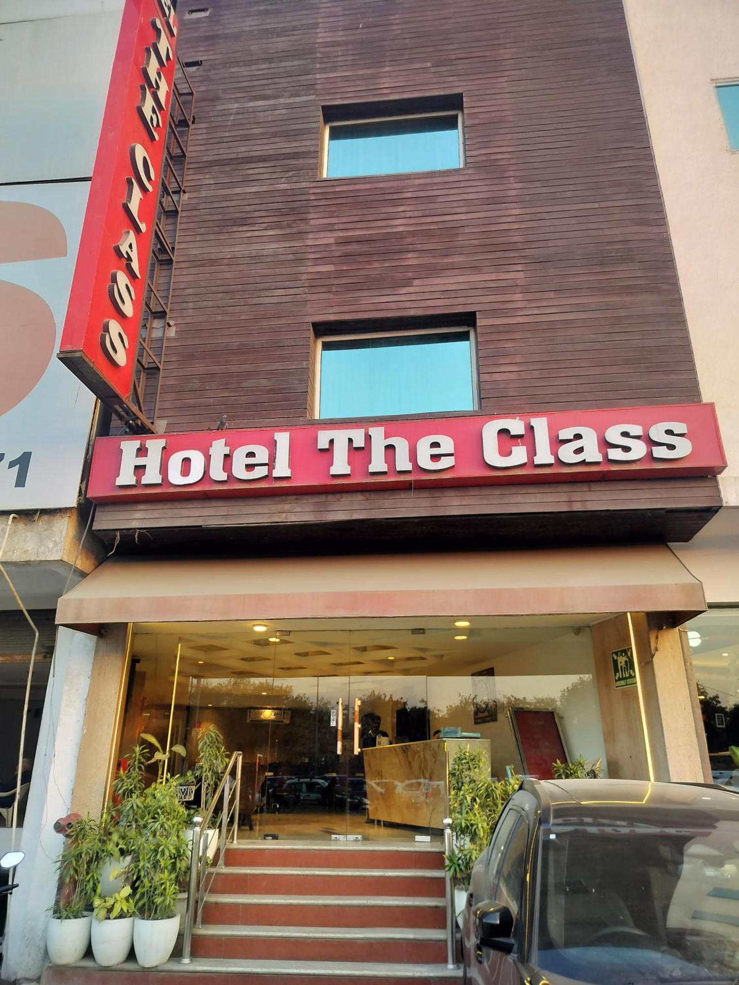 Hotel The Class Igi Airport