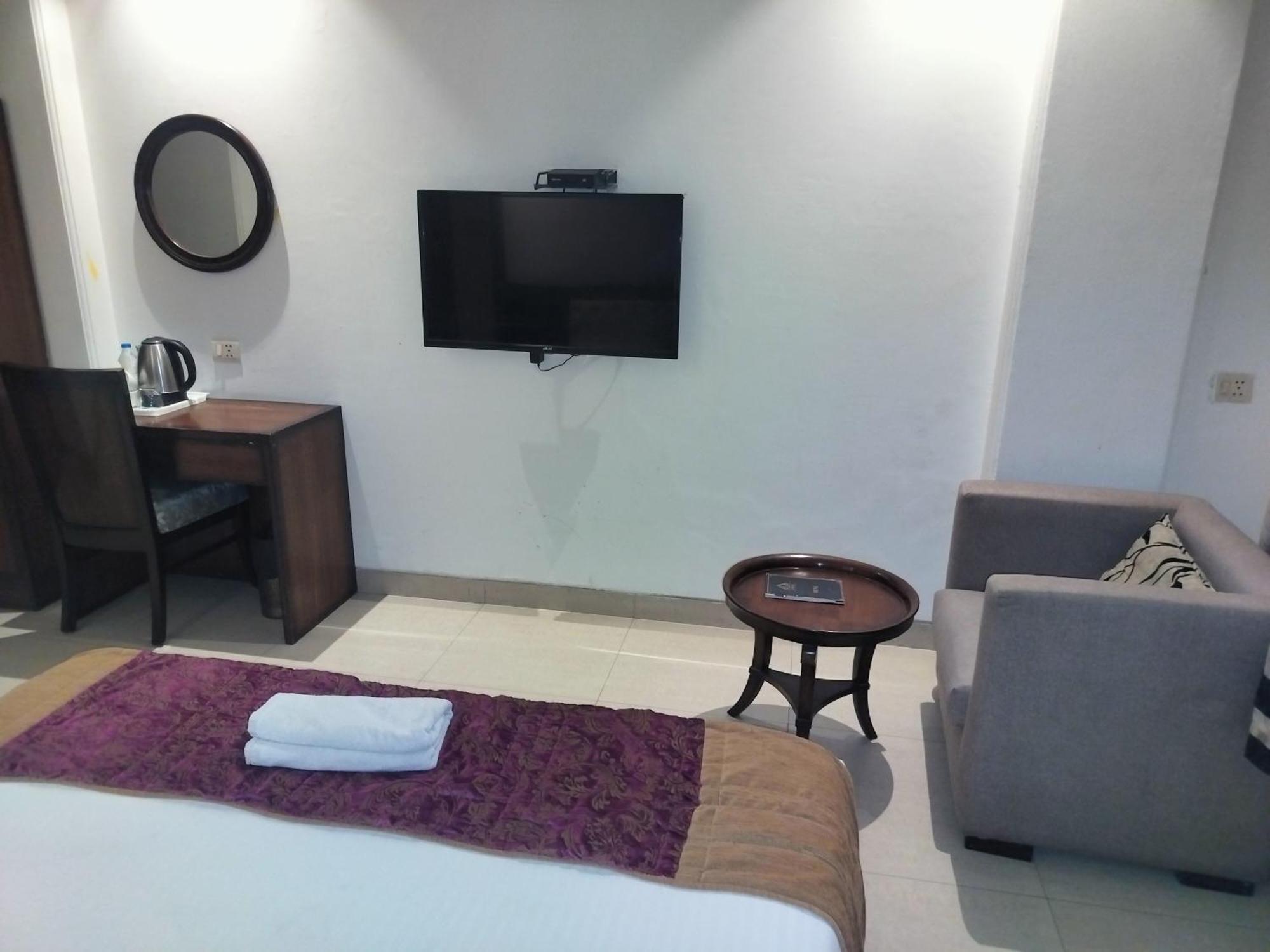 The Class Igi Airport Hotel New Delhi